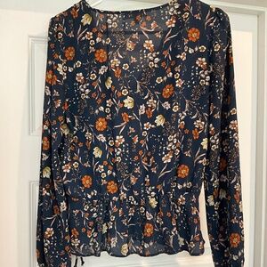 Nine Briton M women’s lightweight blouse